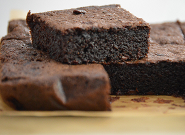 Brownie de poroto negro - Laura Di Cola