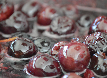 Cerezas y limón en mermelada