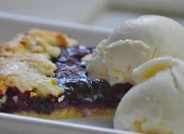 Crostata de arandanos y helado de limón